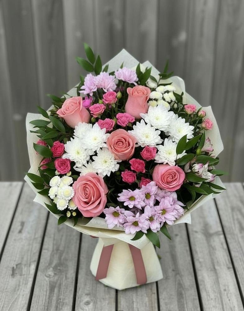 Букет цветов из: Альстромерии, Гвоздики, Розы и Хризантемы в Цимлянске
