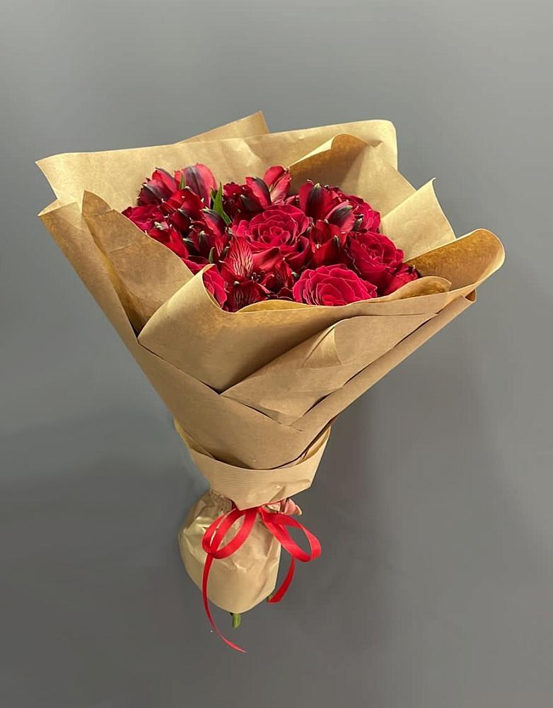 Букет цветов из: Альстромерии и Розы в Цимлянске