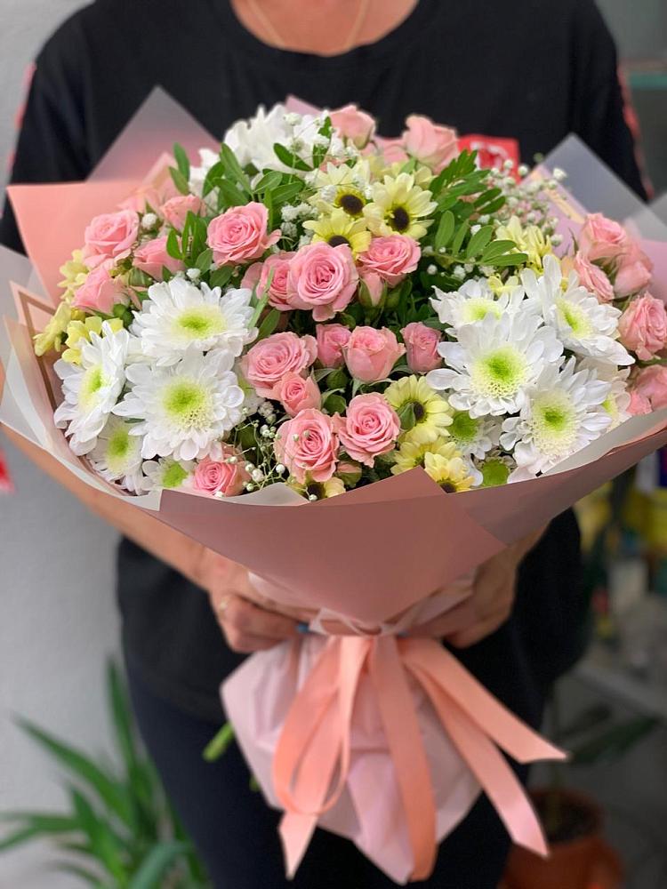 Букет цветов из: Розы и Хризантемы в Цимлянске