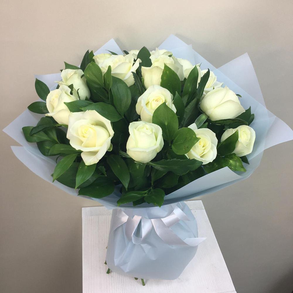 Букет 15 Белых роз Проуд в Цимлянске