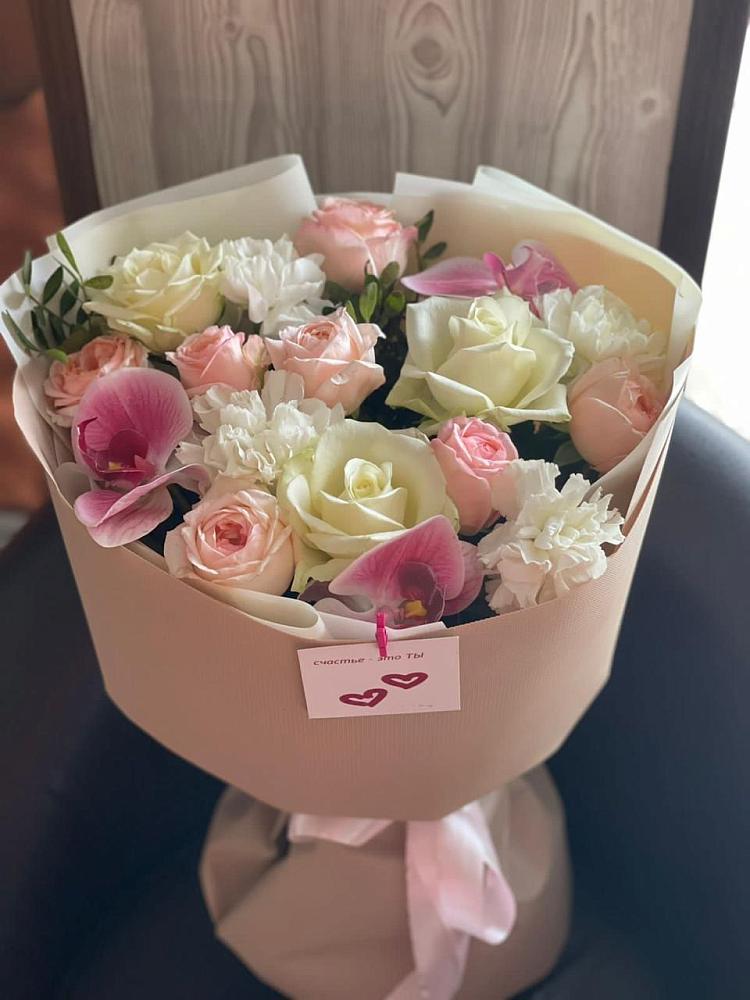 Букет цветов из: Орхидеи, Розы и Гвоздики в Цимлянске