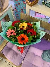 Букет цветов из:  Герберы, Хризантемы и Альстромерии #REPLACE_PRED# Цимлянске