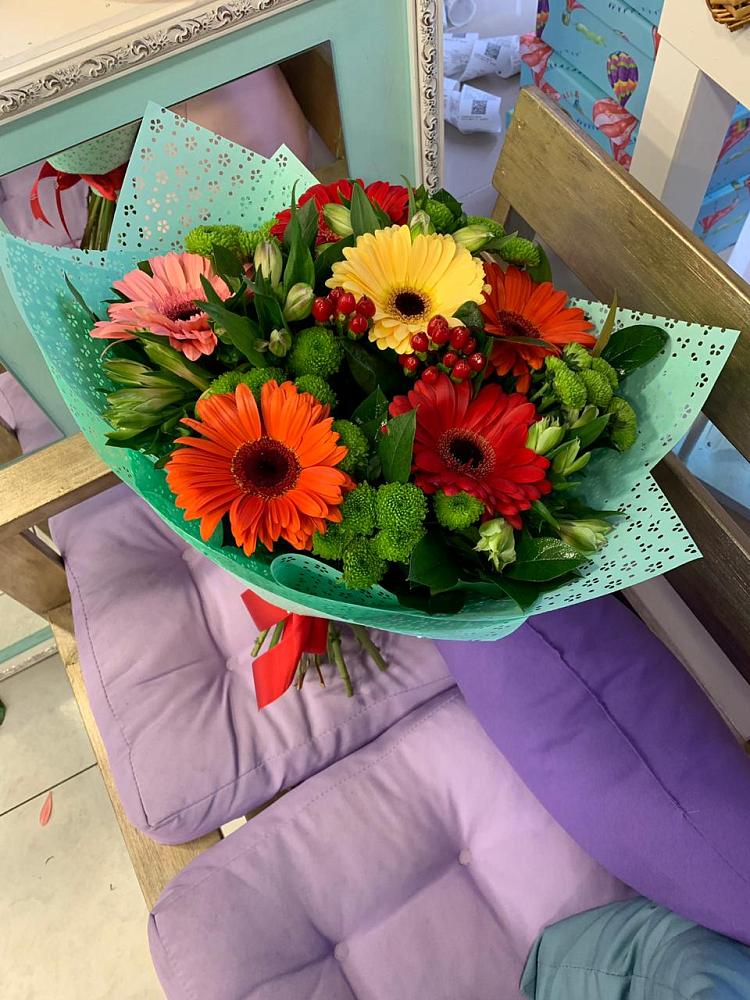 Букет цветов из: Герберы, Хризантемы и Альстромерии в Цимлянске