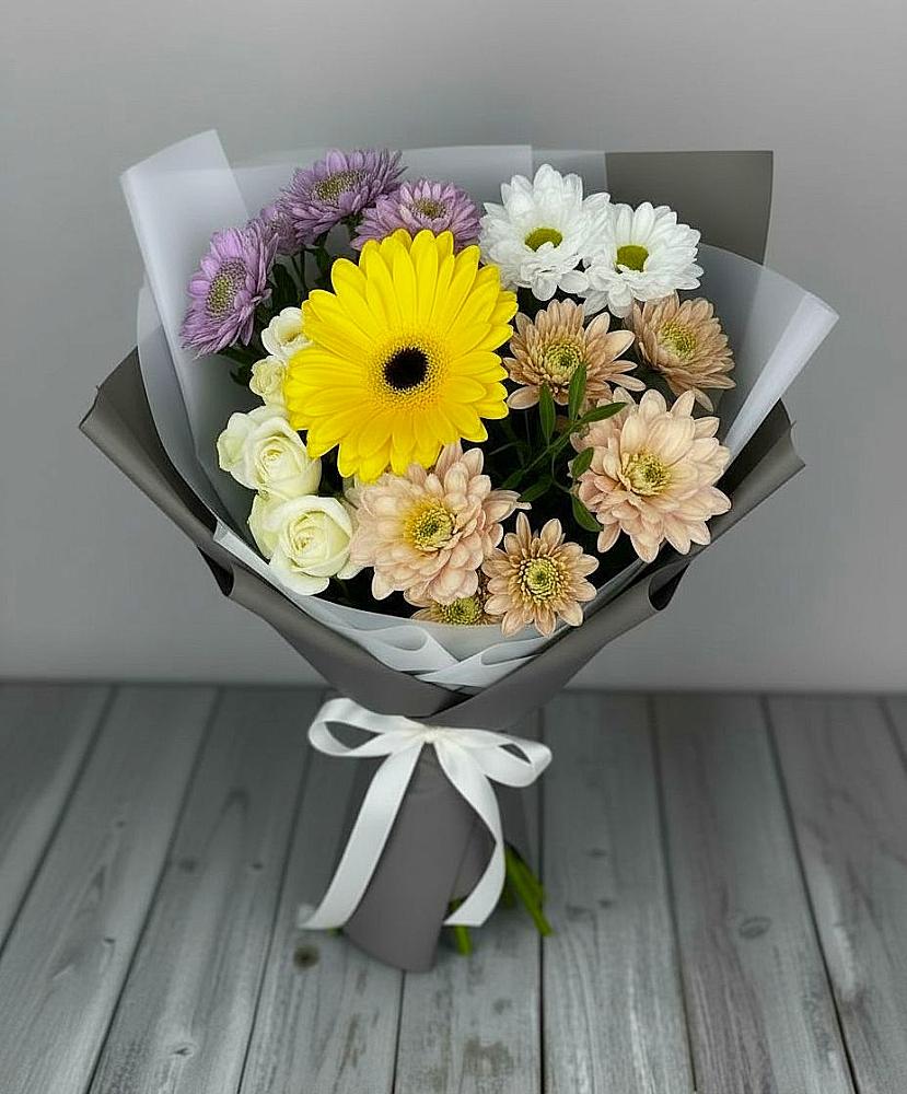Букет цветов из: Розы, Герберы и Хризантемы в Цимлянске