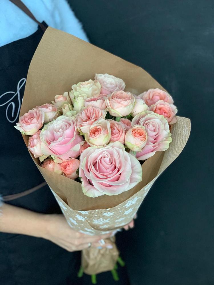 Букет цветов из: Хризантемы и Розы в Цимлянске