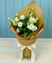 Букет цветов из:  Хризантемы и Лизиантусы #REPLACE_PRED# Цимлянске