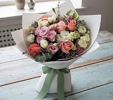 Букет цветов из:  Розы, Лизиантусы и Гвоздики #REPLACE_PRED# Цимлянске