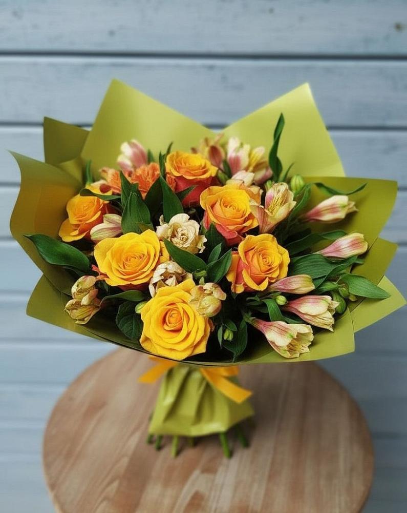 Букет цветов из: Альстромерии и Розы в Цимлянске