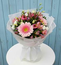 Букет цветов из:  Герберы, Альстромерии и Лизиантусы в Цимлянске