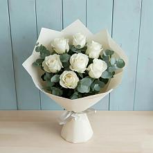 Букет Белые розы в Эвкалипте в Цимлянске