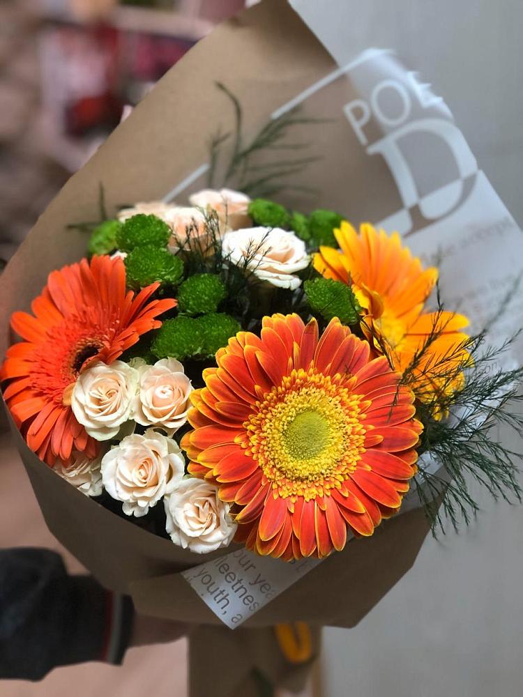 Букет цветов из: Герберы, Хризантемы и Розы в Цимлянске