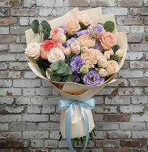 Букет цветов из:  Розы, Лизиантусы и Гвоздики в Цимлянске