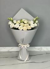 Букет цветов из:  Розы и Лизиантусы в Цимлянске